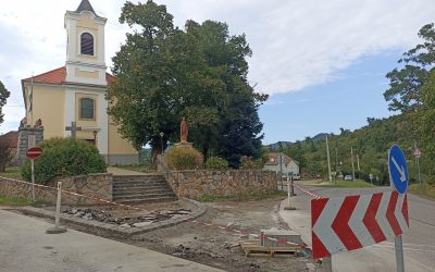 Útfelújítási munkálatok a templomnál